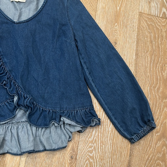 Madewell Denim Ruffle V Neck Top - Picture 4 of 9